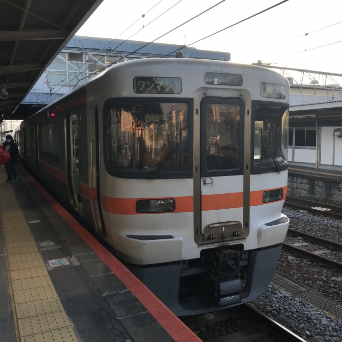 鉄道乗車記録の写真:乗車した列車(外観)(3)        「V6編成。富士駅2番ホーム。」