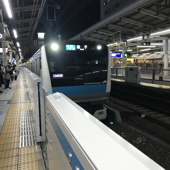 鉄道乗車記録の写真:乗車した列車(外観)(3)        「107編成。横浜駅3番ホーム。」