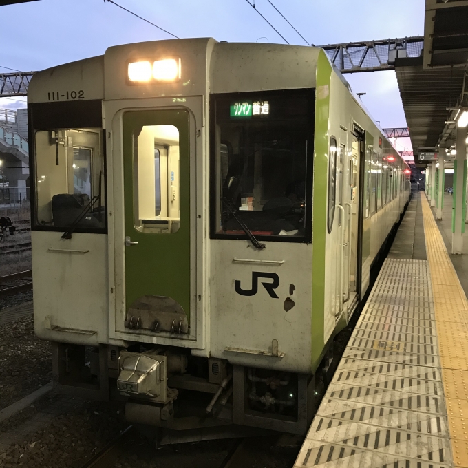 鉄道乗車記録の写真:乗車した列車(外観)(3)        「102編成。いわき駅6番ホーム。」