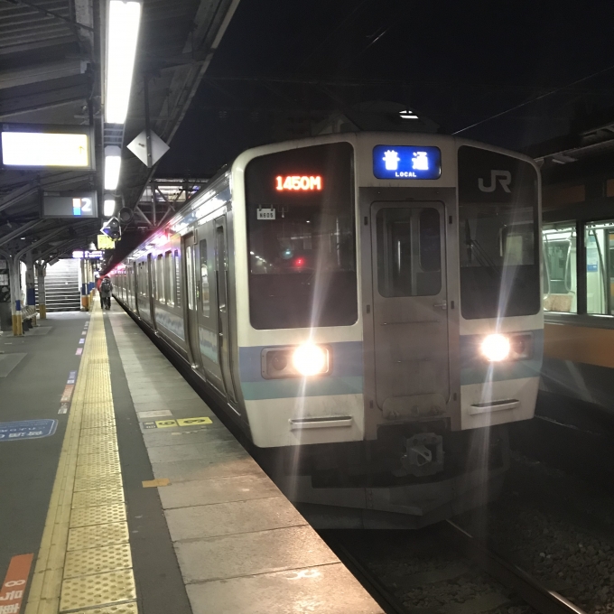 鉄道乗車記録の写真:乗車した列車(外観)(3)        「N605編成。高尾駅2番ホーム。」