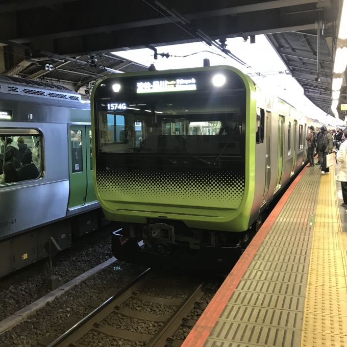 鉄道乗車記録の写真:乗車した列車(外観)(3)        「26編成。新宿駅14番ホーム。」