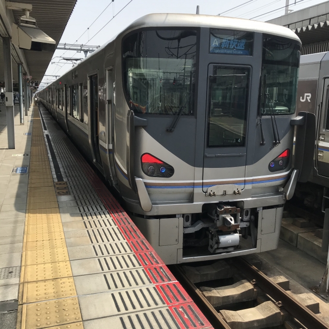 鉄道乗車記録の写真:乗車した列車(外観)(3)        「I4編成。姫路駅6番のりば。」
