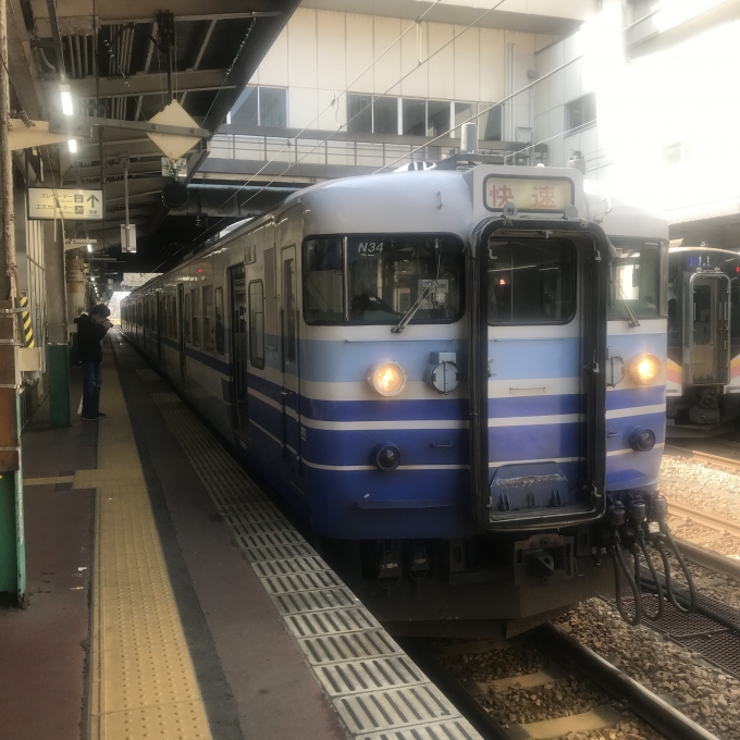 鉄道乗車記録の写真:乗車した列車(外観)(3)        「N 34編成。長岡駅4番線。」