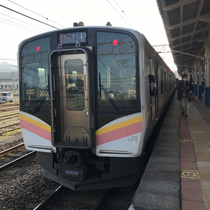 鉄道乗車記録の写真:乗車した列車(外観)(3)        「B1編成。柏崎駅3番線。」