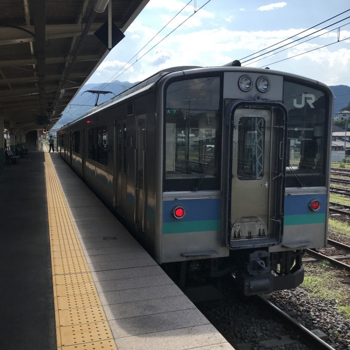 鉄道乗車記録の写真:乗車した列車(外観)(3)        「長モトA7編成。辰野駅3番線。」