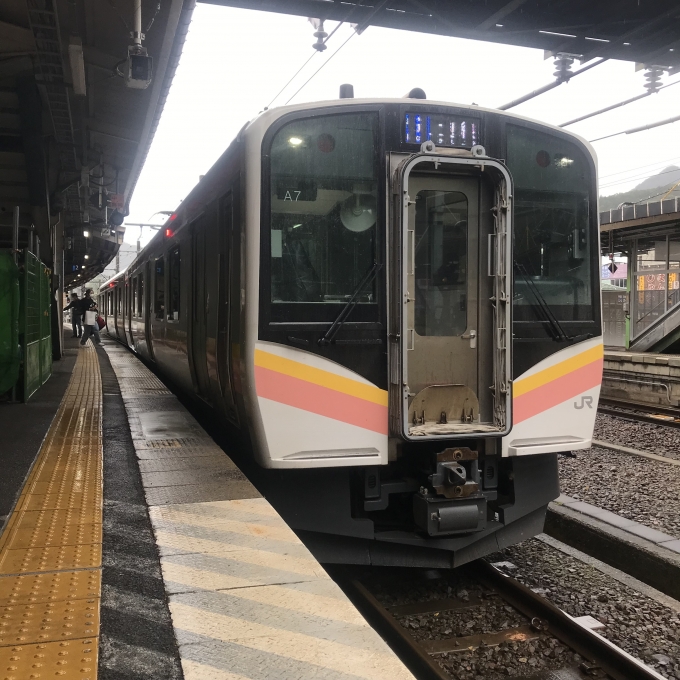 鉄道乗車記録の写真:乗車した列車(外観)(3)        「新ニイA7編成。水上駅2番線。」
