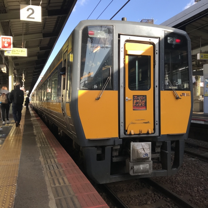 鉄道乗車記録の写真:乗車した列車(外観)(3)        「1編成。松江駅2番のりば。」
