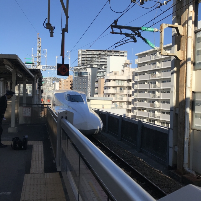 鉄道乗車記録の写真:乗車した列車(外観)(3)        「幹ハカF1編成。広島駅14番のりば。」