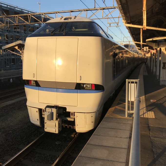 鉄道乗車記録の写真:乗車した列車(外観)(3)        「金サワT51編成＋金サワR11編成。敦賀駅3番のりば。」