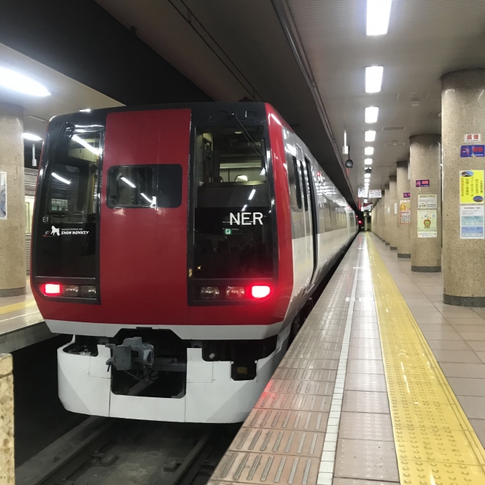 鉄道乗車記録の写真:乗車した列車(外観)(3)        「E1編成。長電長野駅2番線。」