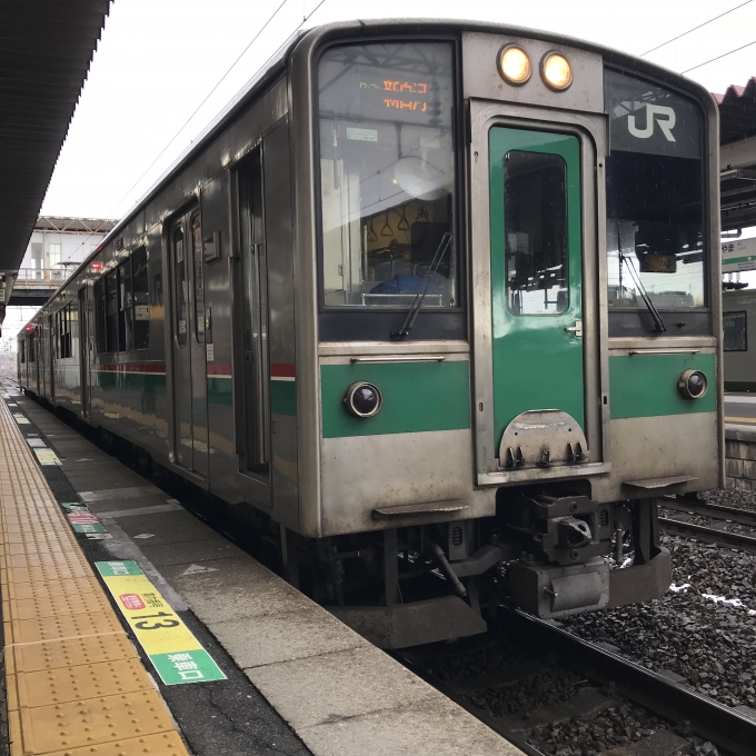 鉄道乗車記録の写真:乗車した列車(外観)(3)        「701系仙センF2-25編成。郡山駅4番線。」