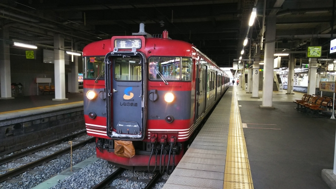 鉄道乗車記録の写真:乗車した列車(外観)(1)          「長野到着後(上り方)」