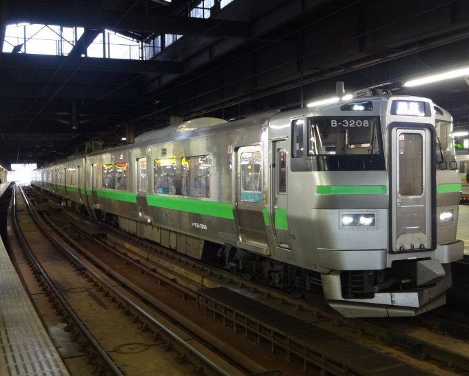鉄道乗車記録の写真:乗車した列車(外観)(1)        「札幌到着後(下り方)」