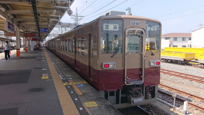 鉄道乗車記録の写真:乗車した列車(外観)(3)        「新栃木到着後(上り方)
新栃木到着後は一度引上線に入り、14:48発の925への充当を待ちます。」