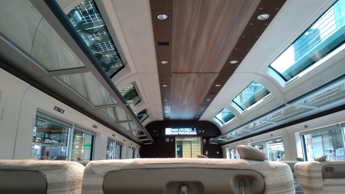 鉄道乗車記録の写真:車内設備、様子(1)          「天井が高くとても開放的でした」