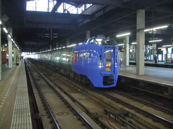 鉄道乗車記録の写真:列車・車両の様子(未乗車)(3)        「乗車車両とは別編成です。」