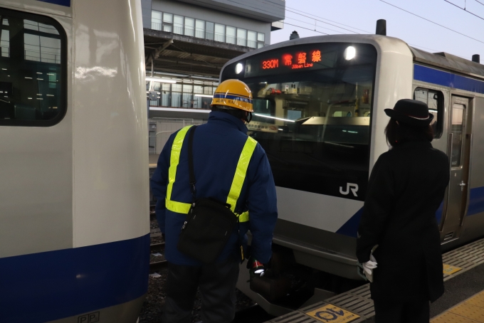 鉄道乗車記録の写真:車窓・風景(2)        「土浦駅での増結作業」