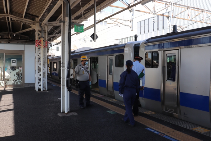 鉄道乗車記録の写真:駅舎・駅施設、様子(2)        「後5両増結」
