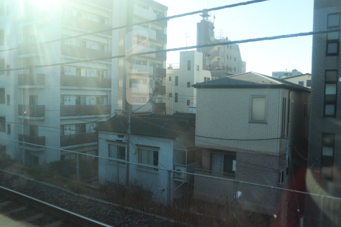 鉄道乗車記録の写真:車窓・風景(20)        「三河島停車直前で緊急停車。
何があったか分かりません。」