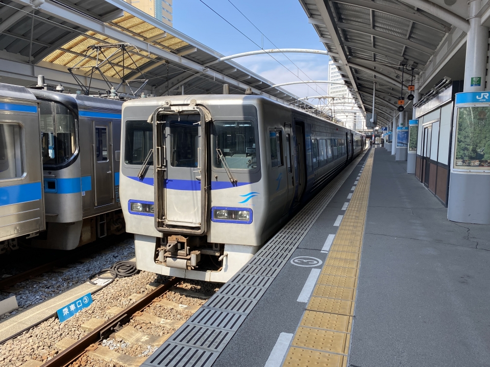 鉄道乗車記録「高松駅から松山駅」乗車した列車(外観)の写真(1) by rittyritty 撮影日時:2021年08月