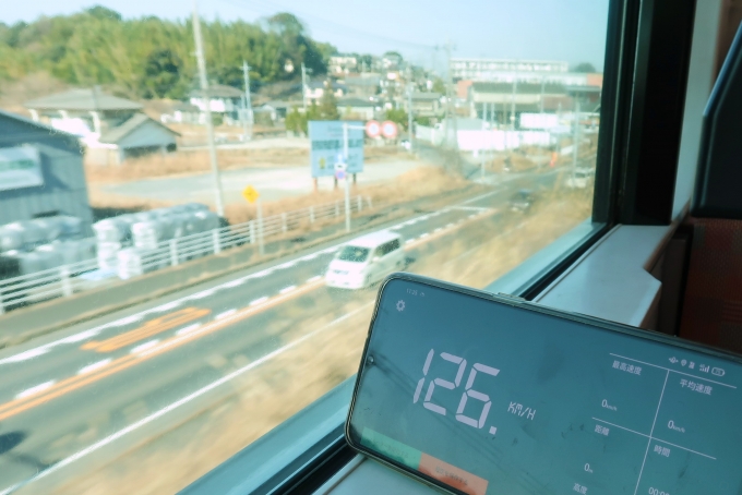 鉄道乗車記録の写真:車内設備、様子(5)        「龍ヶ崎市より北の区間では高確率で、在来線最速130km/hに近い速度をだす。」