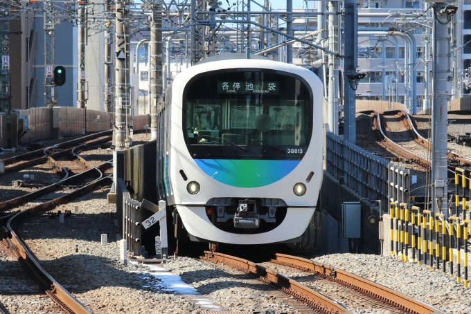 鉄道乗車記録の写真:列車・車両の様子(未乗車)(2)        「豊島線からひょっこりでてくる30000系」