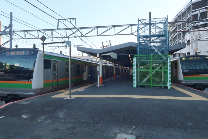 鉄道乗車記録の写真:駅舎・駅施設、様子(3)        「沼津行と新前橋行がならぶ」
