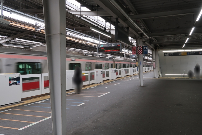 鉄道乗車記録の写真:駅舎・駅施設、様子(2)        「田園都市線に入る東横線の5050系試運転」