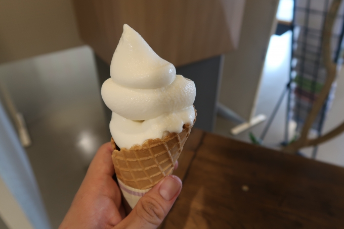 鉄道乗車記録の写真:駅弁・グルメ(11)        「terasuba cafeのソフトクリーム。濃厚でおいしい」