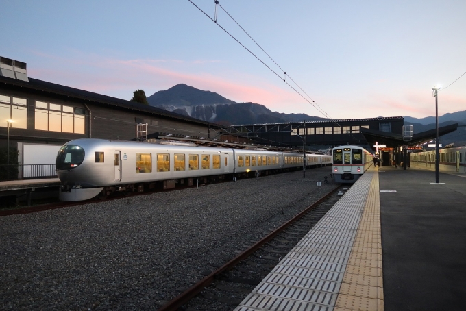 鉄道乗車記録の写真(19)        「西武秩父駅に到着するLaview」