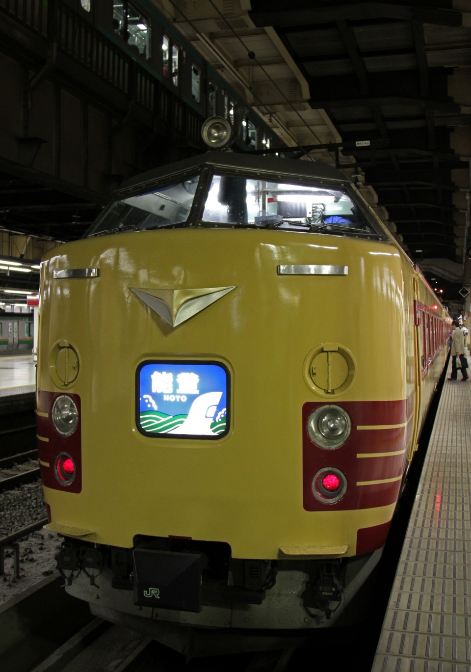 鉄道乗車記録「上野駅から金沢駅」乗車した列車(外観)の写真(1) by Kazoo8021 撮影日時:2011年06月17日