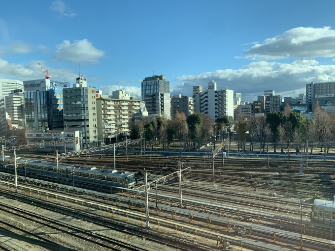 鉄道乗車記録の写真:車窓・風景(5)        「新大阪過ぎた〜網干総合車両所宮原支所」