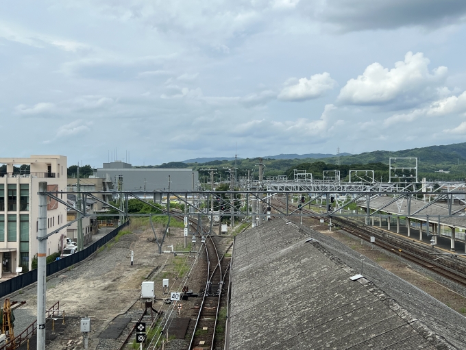 鉄道乗車記録の写真:駅舎・駅施設、様子(3)        「左が片町線」