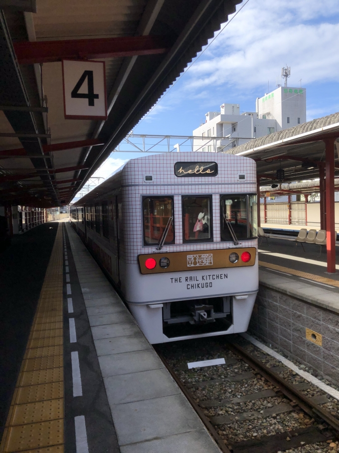 鉄道乗車記録の写真:列車・車両の様子(未乗車)(2)        「太宰府で待機中の "THE RAIL KITCHEN CHIKUGO" に遭遇
6050形 6053」