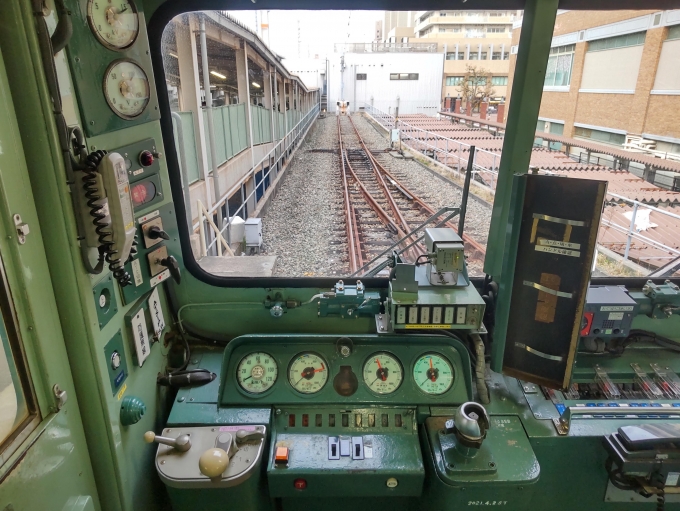 鉄道乗車記録の写真:車内設備、様子(4)        「103系の運転台」