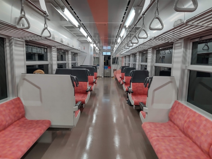 鉄道乗車記録の写真:車内設備、様子(3)        「GV-E400系（新津運輸区所属）の車内」