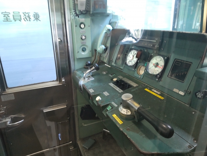 鉄道乗車記録の写真:車内設備、様子(3)        「211系の運転台」