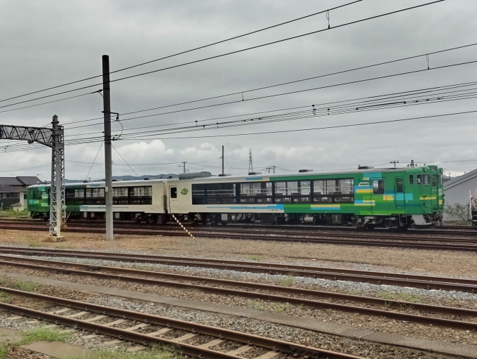 鉄道乗車記録の写真:列車・車両の様子(未乗車)(2)        「小牛田運輸区に停まっていたびゅうコースター風っこ」