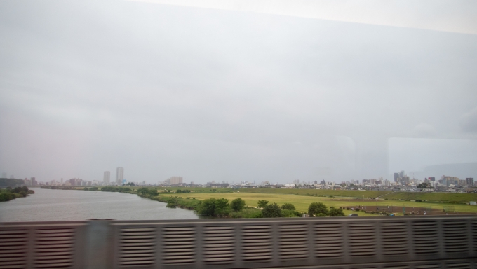 鉄道乗車記録の写真:車窓・風景(8)        「江戸川を渡って東京都へ。」