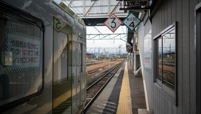 鉄道乗車記録の写真:駅舎・駅施設、様子(8)        「東北本線を南下してきた列車は、花巻駅で折返して釜石線へ入ります。」