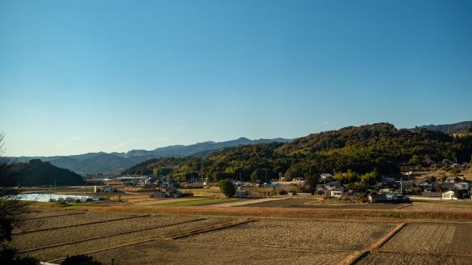 鉄道乗車記録の写真:車窓・風景(10)        「土佐山田駅の手前で高知平野に降りると、高知まで平坦な線路を進みます。」