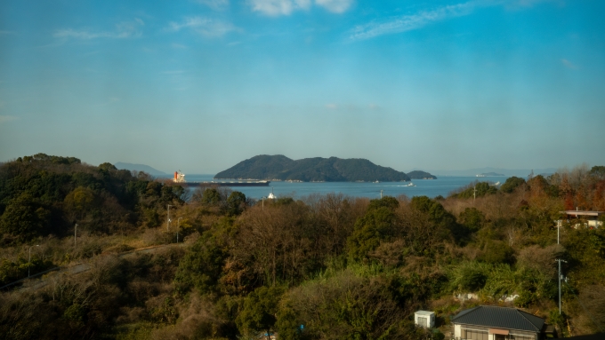 鉄道乗車記録の写真:車窓・風景(43)        「四国最後の島櫃石島(ひついしじま)に上陸。」