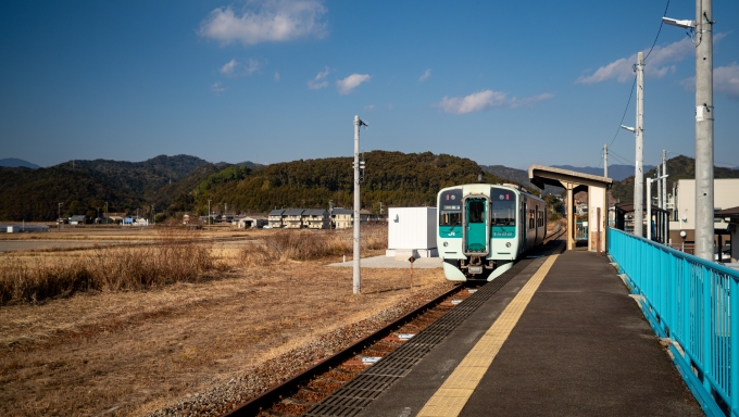 鉄道乗車記録の写真:乗車した列車(外観)(2)        「JR四国1500形の気動車単行で徳島へ。」