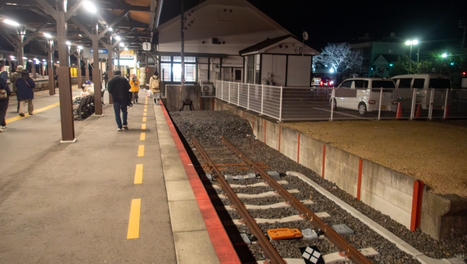 鉄道乗車記録の写真:駅舎・駅施設、様子(4)        「折返し専用の1番線に到着。」