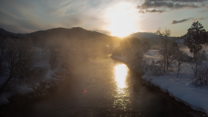 鉄道乗車記録の写真:車窓・風景(5)        「寒い冬の朝は霧が立ち込めて幻想的な風景を見せてくれます。」