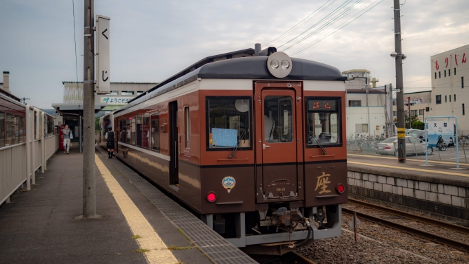 鉄道乗車記録の写真:乗車した列車(外観)(4)        「お座敷列車」
