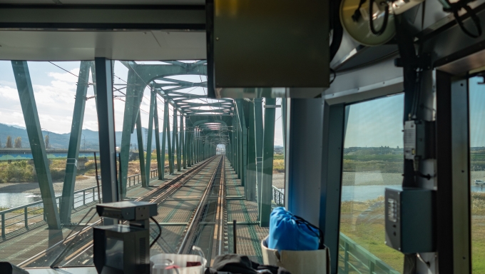 鉄道乗車記録の写真:車窓・風景(6)        「米坂線と別れ荒川を渡ります
写真は後方展望です」