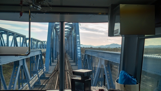 鉄道乗車記録の写真:車窓・風景(26)        「最上川を渡ると終点まであと少し」