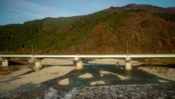 鉄道乗車記録の写真:車窓・風景(8)        「立谷沢川が最上川に合流するあたり」