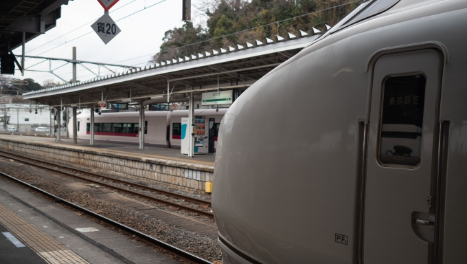 鉄道乗車記録の写真:乗車した列車(外観)(12)        「いわき駅で後輩のE657系にバトンタッチします」